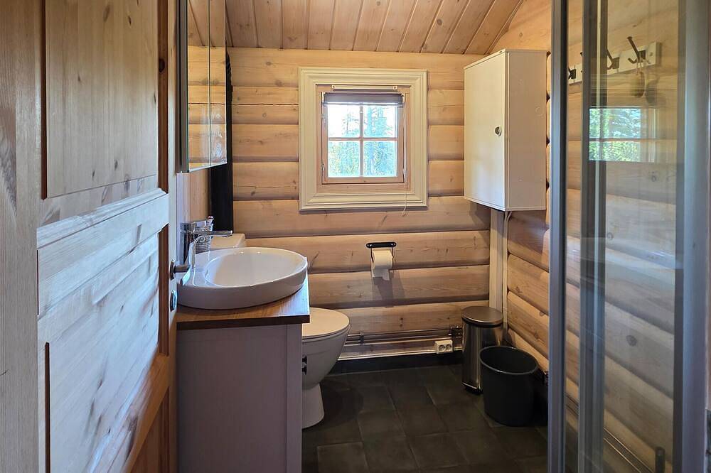 Nice home in Tuddal with house a mountain view in Hjartdal