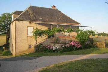 Gîte pour 5 personnes, avec jardin à Miers