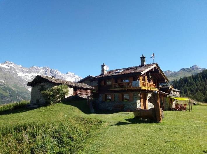 Chalet für 2 Personen, mit Balkon und Garten sowie Ausblick