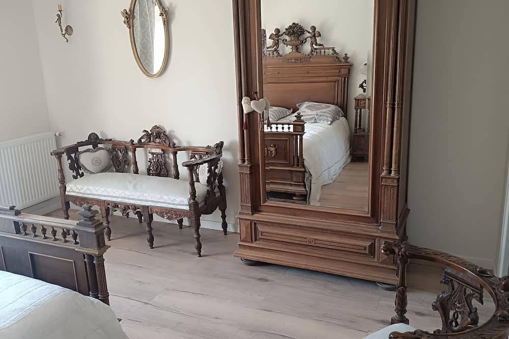 Chambre \"les Anges\" - Domaine la Boilière - Charme Campagne Chic in Saint-Cyr-sur-Morin, Sena y Marne