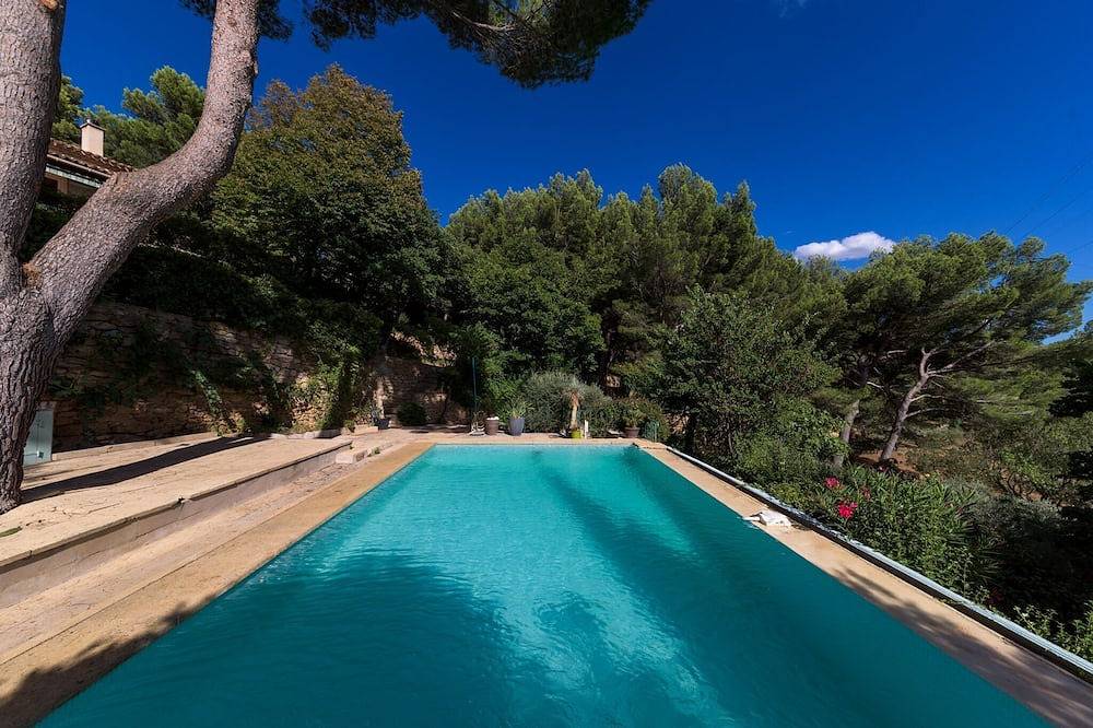 Appartement De Vacances pour 4 Personnes dans Salon-de-Provence, Région d'Aix-en-Provence