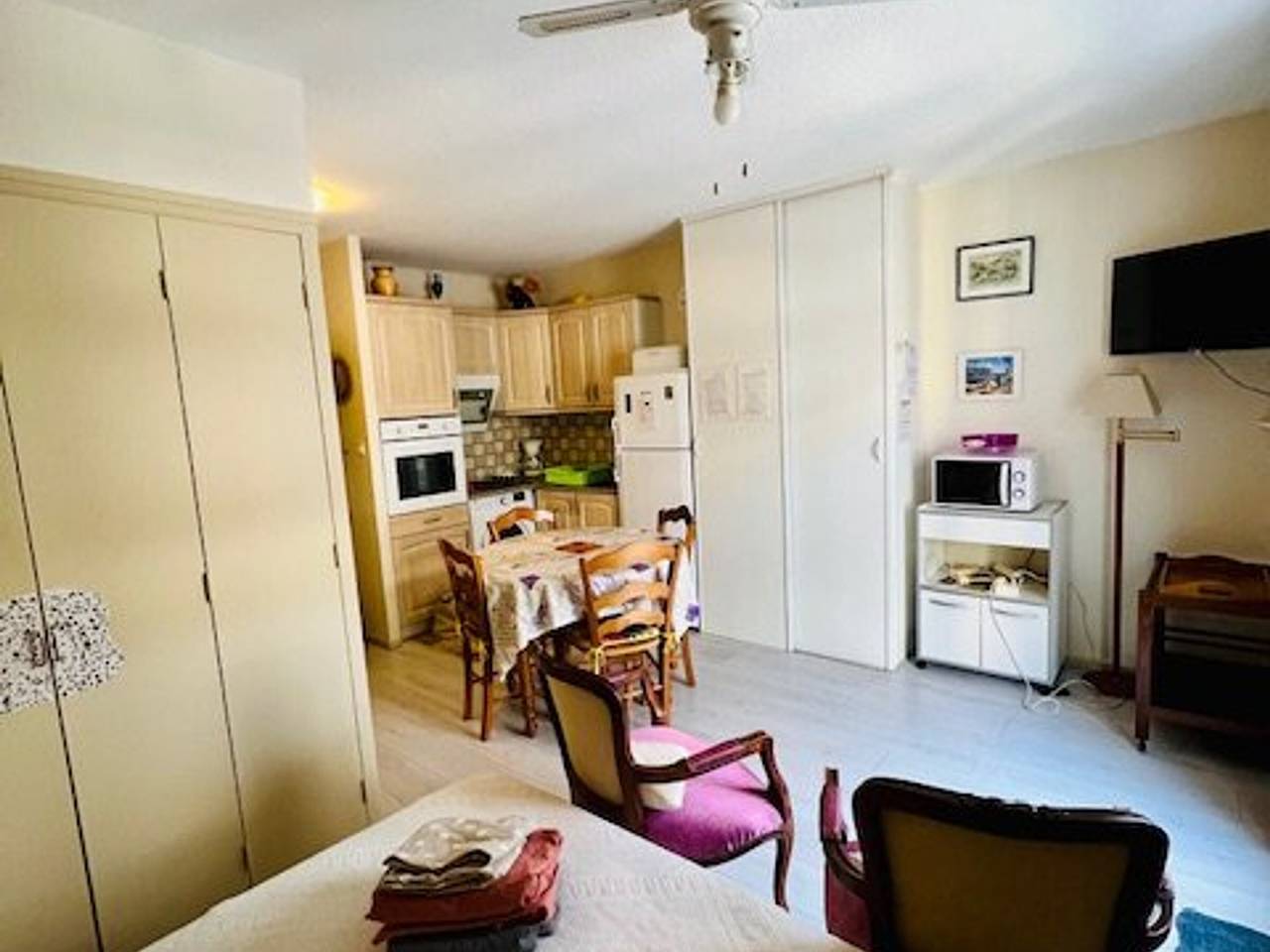 Ganzes Studio, Gemütliches Studio im Stadtzentrum von Amélie-les-Bains mit Balkon und Garage in Amélie-les-Bains-Palalda, Mittelmeerküste (Frankreich)
