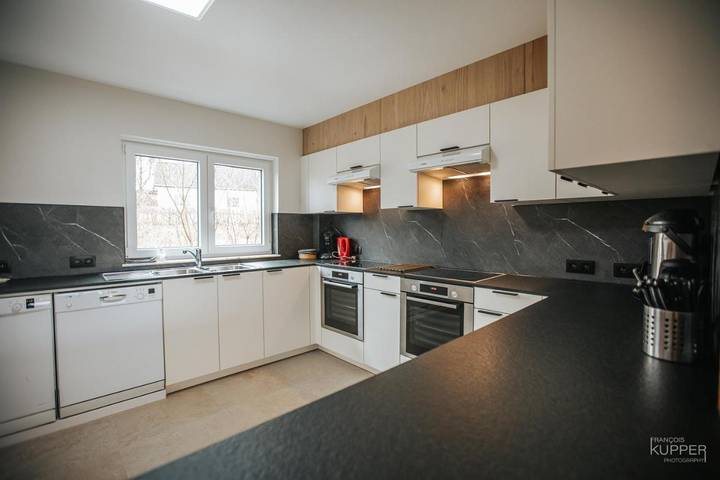 Gîte pour 26 personnes, avec jacuzzi ainsi que jardin et sauna dans Xhoffraix - 3