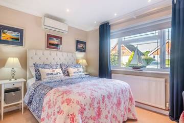 Cottage for 4 People in Hayling Island, Havant, Photo 1