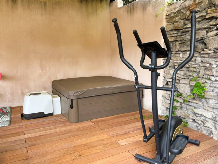 Charmante maison à Souvigny avec jacuzzi in Souvigny, Allier