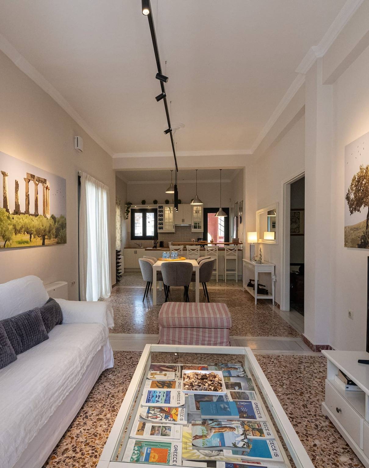 Angelinas Quarters - Kalamata Mediterranean Villas in Kalamata, Messenia
