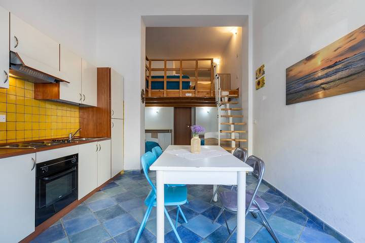 Entire apartment, Edo's Loft, Studio Apartment with Mezzanine in Lido San Giovanni, Alghero