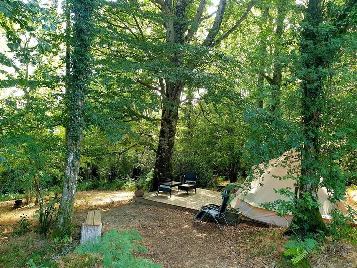 Camping pour 4 personnes, avec Terrasse ainsi que Jardin et Vue dans Parc naturel régional du Haut-Languedoc