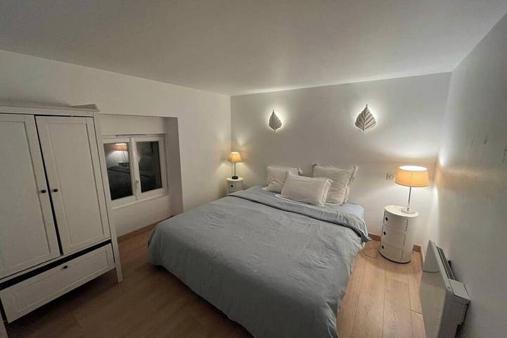 Country house with exceptional view - sleeps 9/11 - swimming pool in Chêne-Arnoult, Auxerre und Umgebung