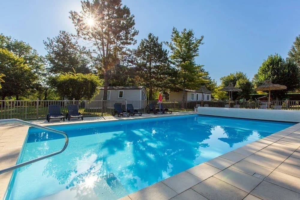Camping 3 étoiles - Piscine  - ccbgbih in Saint-Père-sur-Loire, Vallée de la Loire