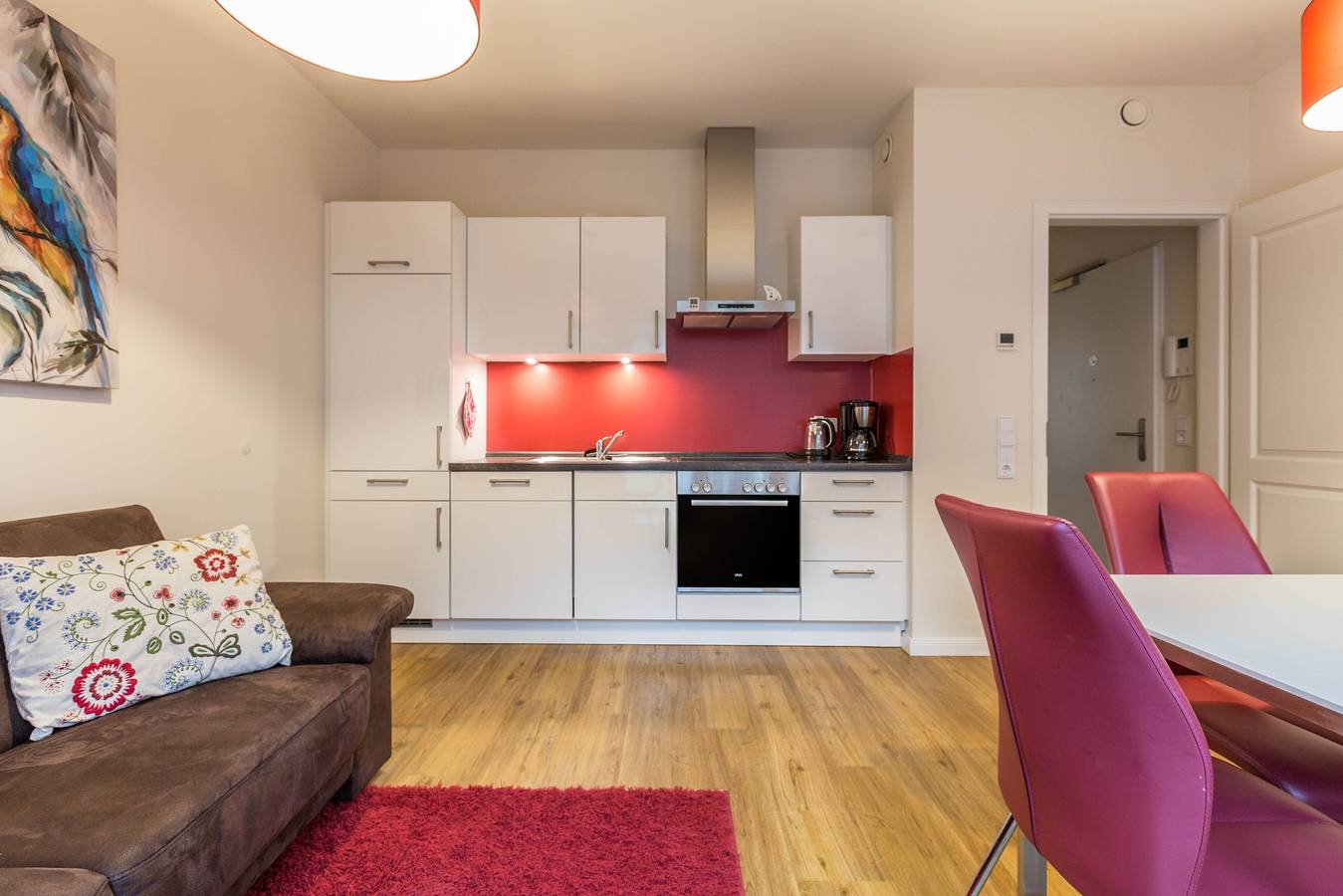 Ganze Wohnung, Moderne Ferienwohnung "Büsumperle Rot" in zentraler Lage mit Wlan in Hafen Büsum, Büsum