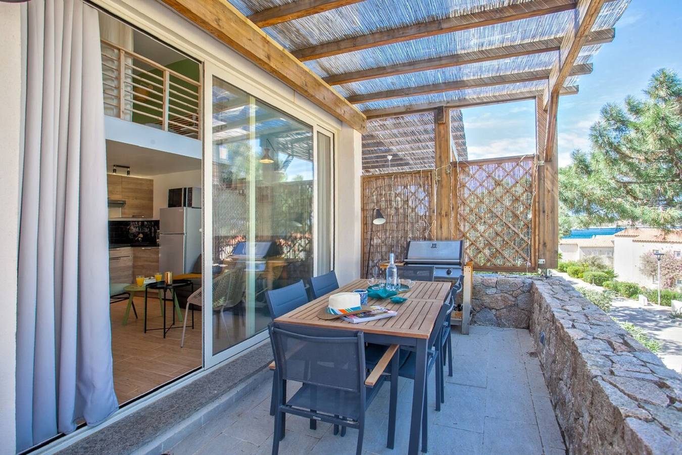 Apartamento entero, Apartamento de vacaciones para 4 personas con balcón in Sant Ambroggio, Lumio