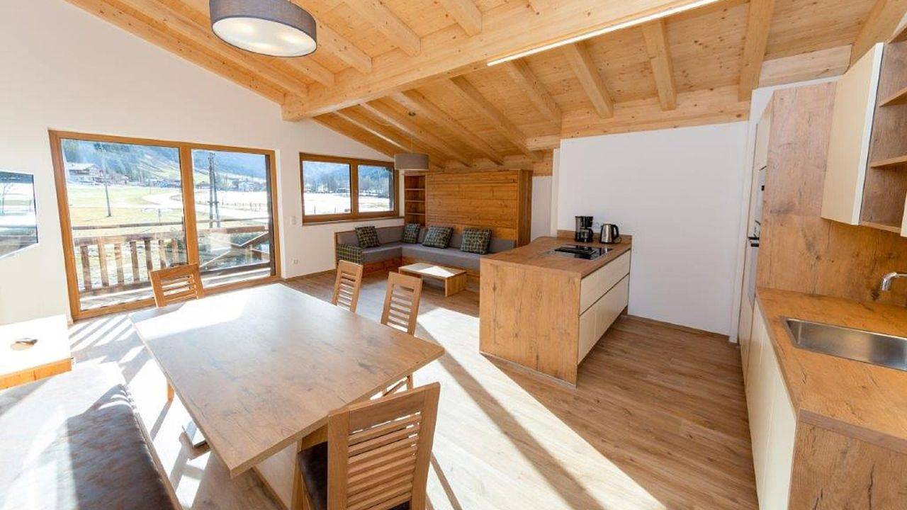 Vakantiehuis voor 6 personen met balkon/terras in Kleinarl, Ski Amadé