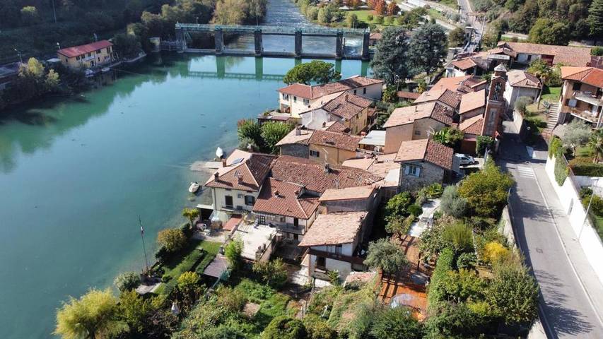 Location de vacances pour 2 personnes, avec jacuzzi ainsi que terrasse et jardin à Sarnico - 4