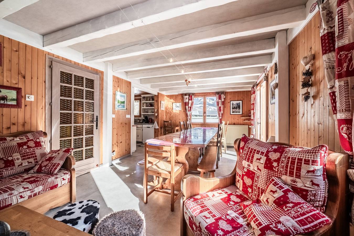 Chalet 'Phidel - 11 Personnes' avec vue sur les montagnes, terrasse privée et Wi-Fi in Bernex, Région de Thonon-les-Bains