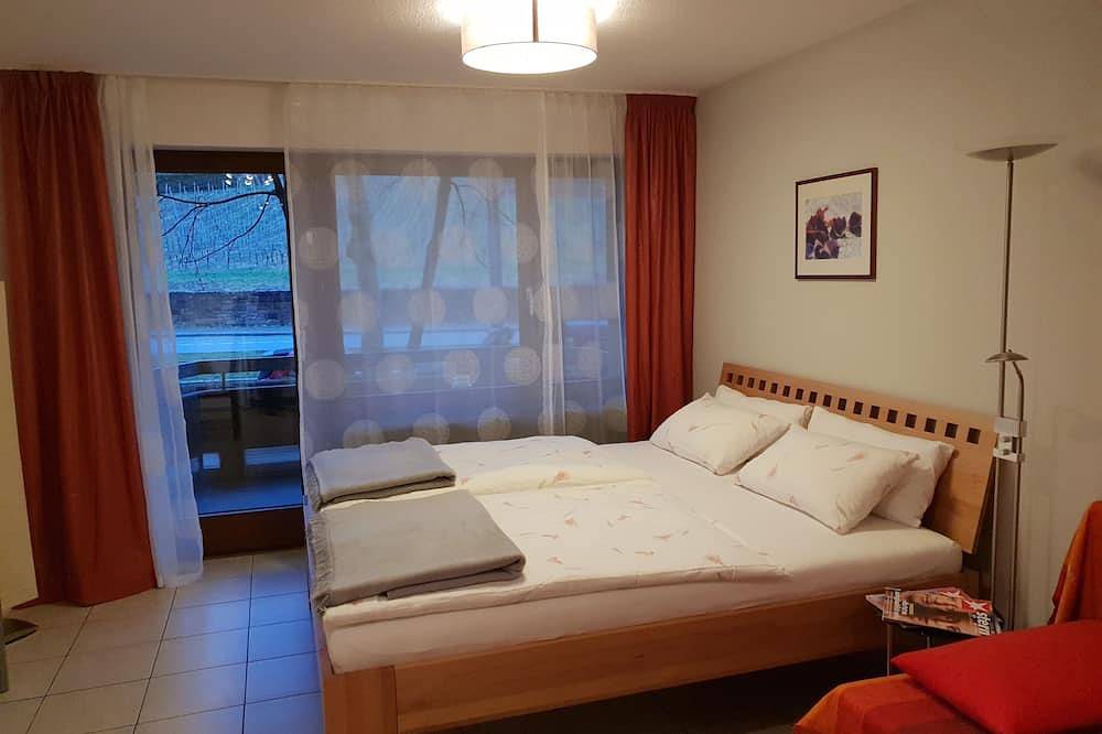 Entire apartment, Attractive apartment with a large bed for a good night's sleep in Wiehre (Freiburg), Freiburg