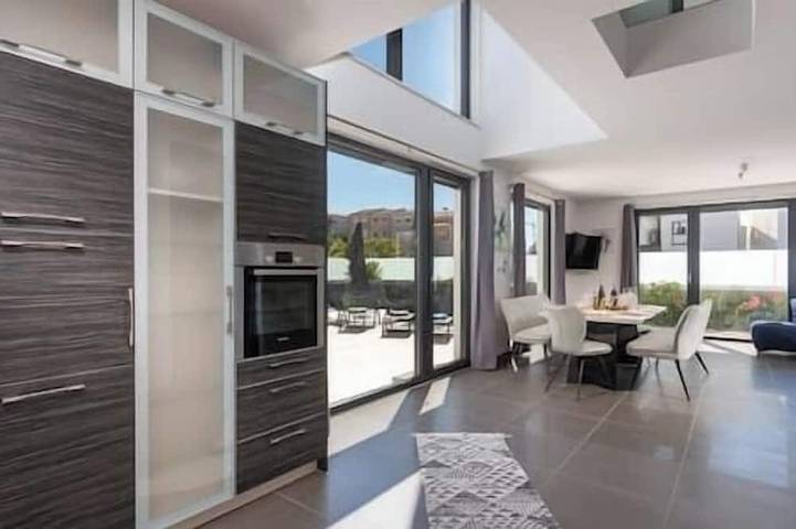 Ferienhaus für 8 Personen, mit Balkon in Funtana