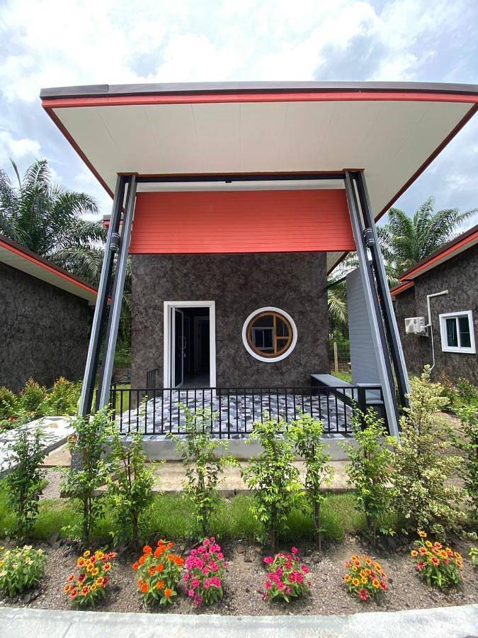 Hotel para 2 personas, con balcón además de jardín y vistas - 1