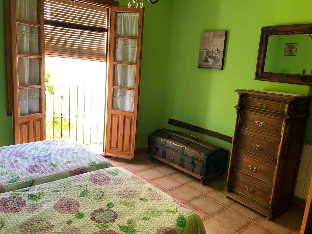 Three-Bedroom House in Parauta, Province de Málaga