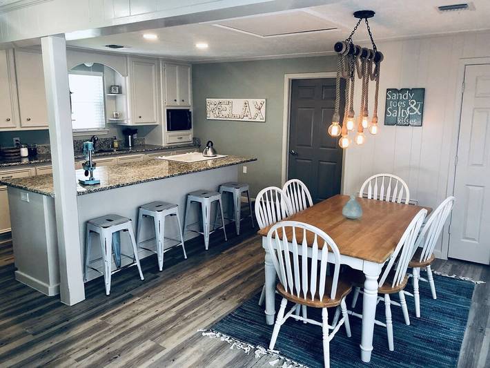 Vacation rental for 15 people, with yard in Texas Gulf Coast