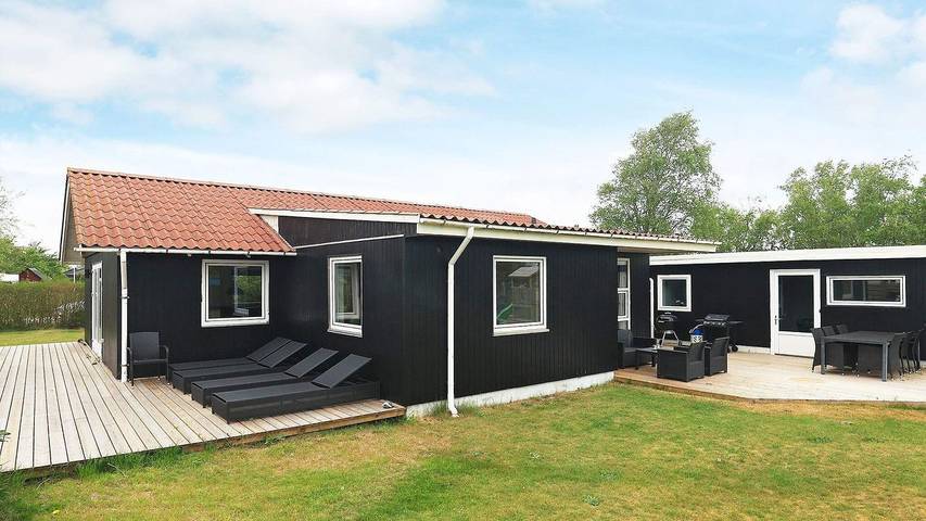 Ferienhaus für 9 Personen, mit Garten in Aalbæk