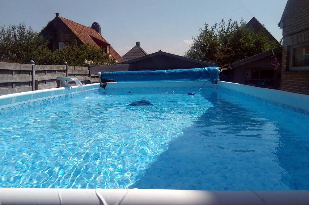 Smiley awaits you in quiet area animals ok 5 min from beach and center  in Blankenberge, Costa de Bélgica