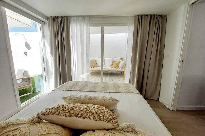 Beautiful bungalow with hydromassage, terrace and pool. in Maspalomas, San Bartolomé de Tirajana