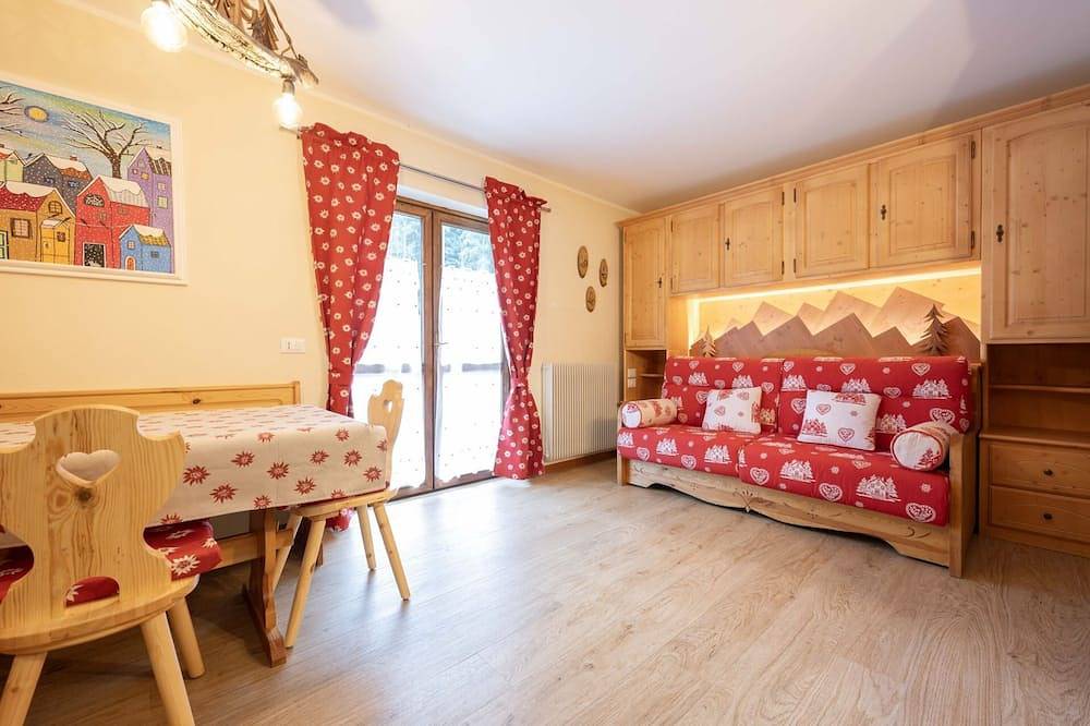 Ganze Wohnung, Nice apartment in the immediate vicinity of cable car in Canazei, Dolomiti Superski