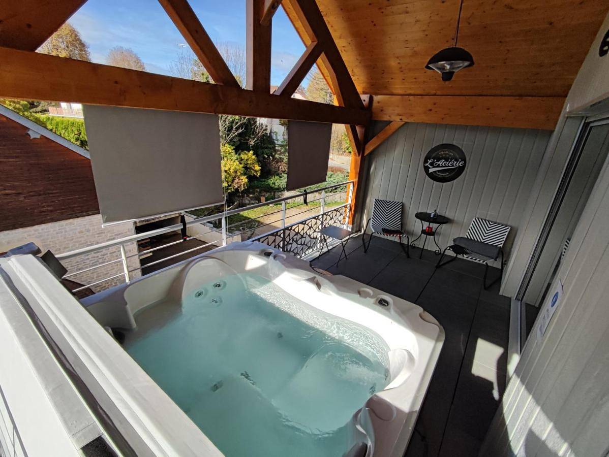 Appartement entier, Deluxe Apartment with jacuzzi in Champagnole, Jura Francais