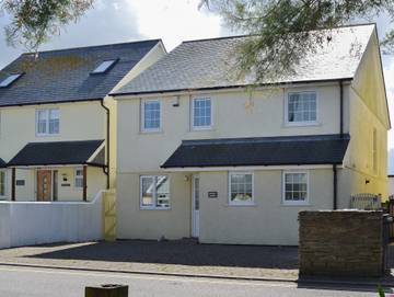 Holiday Rental for 8 People in Crantock, Cornwall, Photo 1