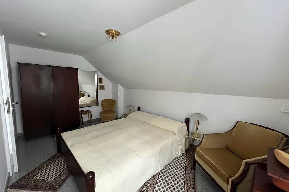 Ganze Wohnung, 2-Bett-Wohnung Dg Waldblick - Haus Arthur Klingels, Ferienwohnungen in Bad Bertrich, Traben-Trarbach und Umbegung