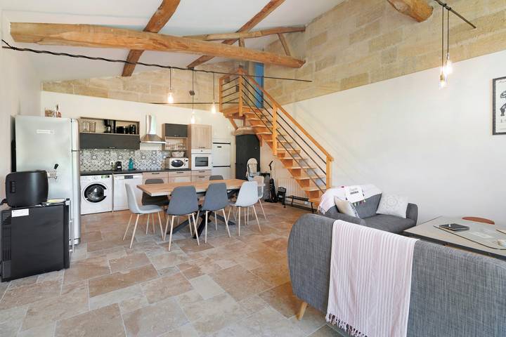 Gîte Chapetit and Guest Rooms in Saint-Denis-de-Pile, Libourne region