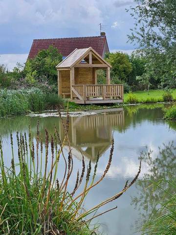 Gîte pour 3 personnes, avec vue ainsi que jardin et piscine à Fromelles