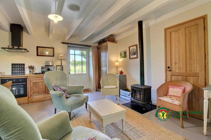 Gîte pour 3 personnes, avec terrasse et jardin à Plumergat - 2