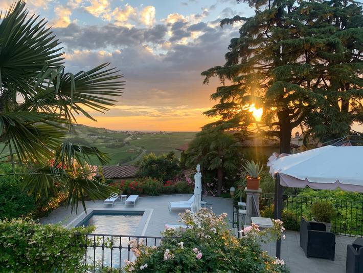 Geräumige Villa mit privatem Pool in Ca' dei Rovati in Castana, Oltrepò Pavese