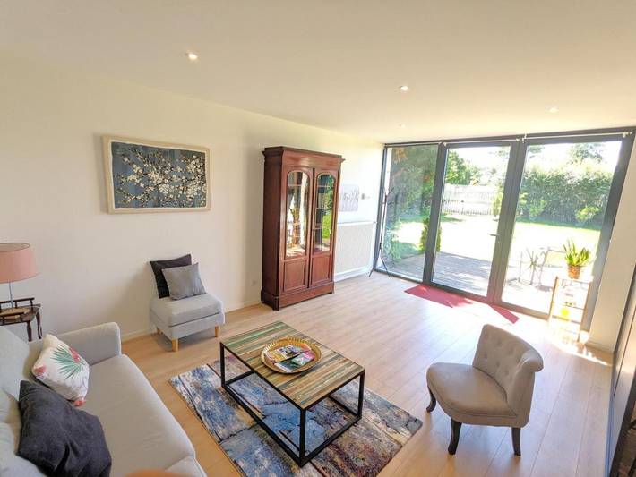 Location de vacances pour 2 personnes, avec terrasse et jardin à Le Coteau - 3