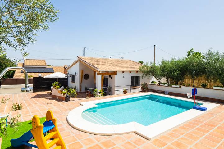 Casa rural para 4 personas, con jardín y terraza, Se admiten mascotas en Alhaurín de la Torre - 4