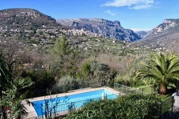 Location de vacances pour 10 personnes, avec jardin et balcon à Le Bar-sur-Loup