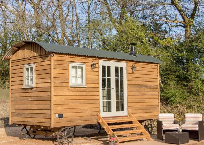 Chalet for 3 people, with Terrace and Garden as well as View in New Forest