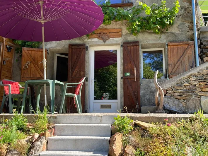 Apartamento de vacaciones para 2 personas, con terraza además de jardín y vistas - 1