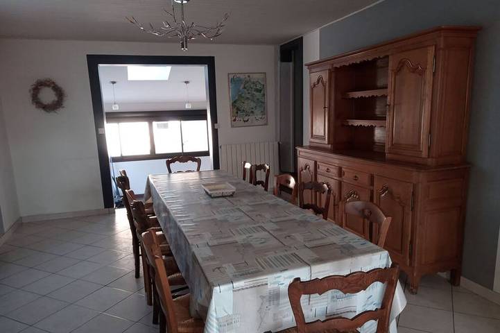 Location de vacances pour 12 personnes, avec jardin et terrasse à Vaudricourt