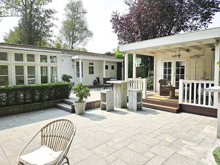 Natuurhuisje voor 4 personen, met Terras en Zwembad in Voorthuizen