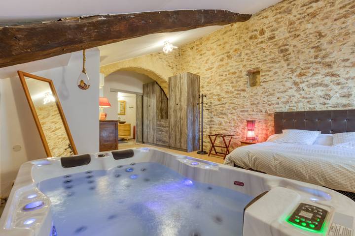 Chambre d’hôte pour 2 personnes, avec jacuzzi et sauna dans l' Hérault