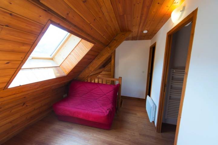 Entire apartment, Apartment for 8 people with terrace & view in Briançon, Serre Chevalier
