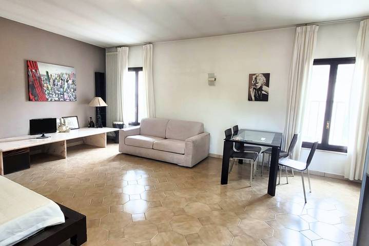 Appartement entier, Appartement de vacances pour 4 personnes avec balcon/terrasse in Cervia, Province de Ravenne