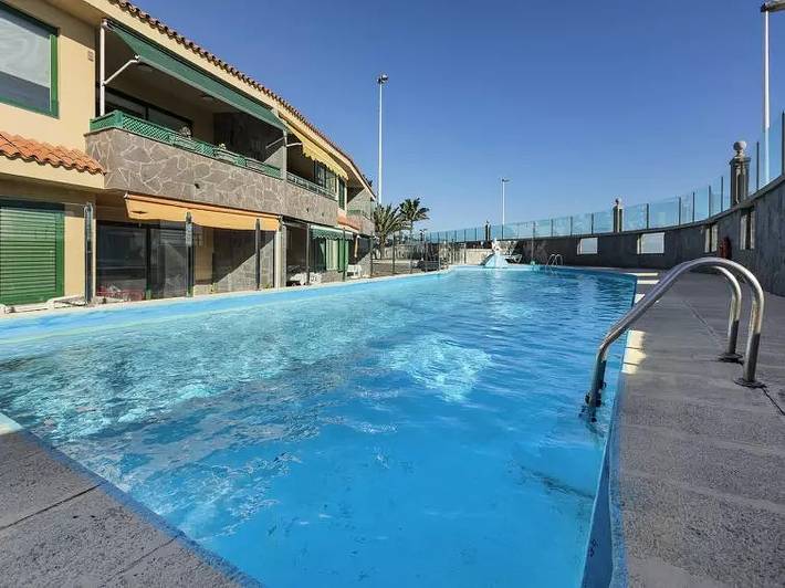Villa für 2 Personen, mit Terrasse und Pool - 1