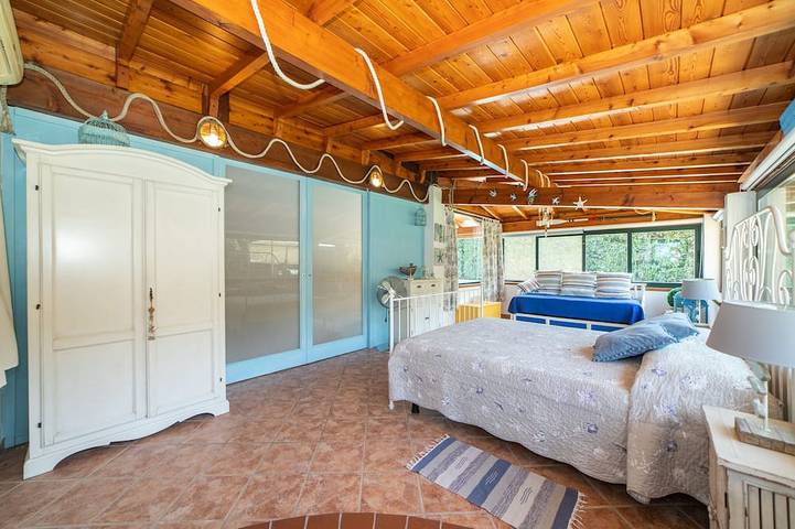 Ganze Wohnung, Beautiful Apartment X 5 With Hot-Hub Pool About 2 Km From The Sea in Imperia, Riviera di Ponente