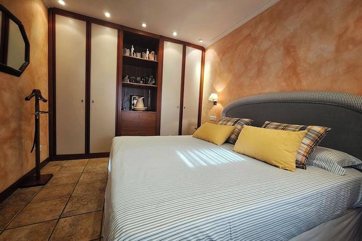 Gîte pour 8 personnes, avec terrasse et jardin à Valtierra - 3