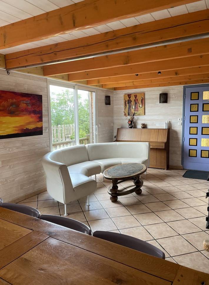 Chalet pour 14 personnes, avec terrasse ainsi que piscine et jardin dans le Cantal - 3