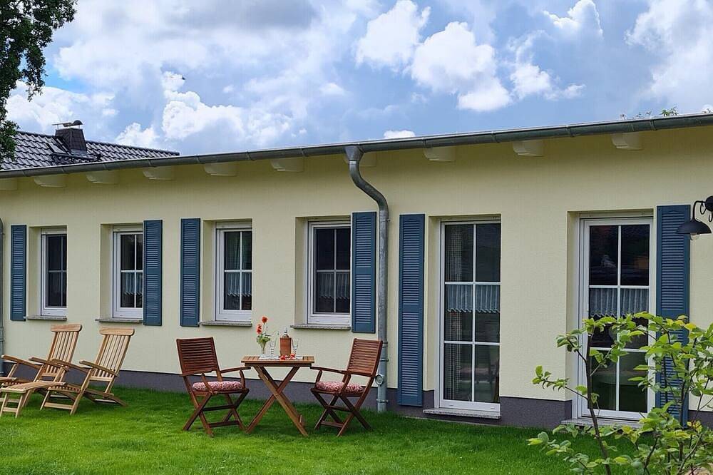 Attraktive Doppelhaushälfte in guter Lage zum Spreewald in Stradow, Vetschau